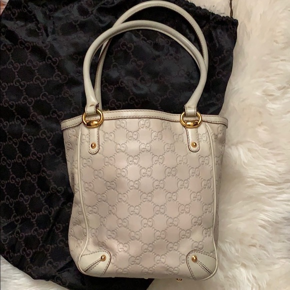 Gucci Handbags - Authentic Gucci Leather Bucket Bag